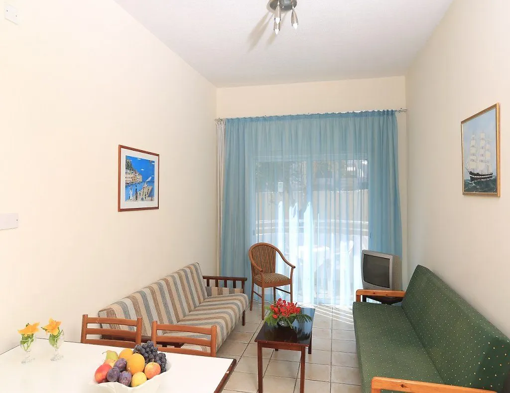 Jacaranda Hotel Apartments Protaras 3*,