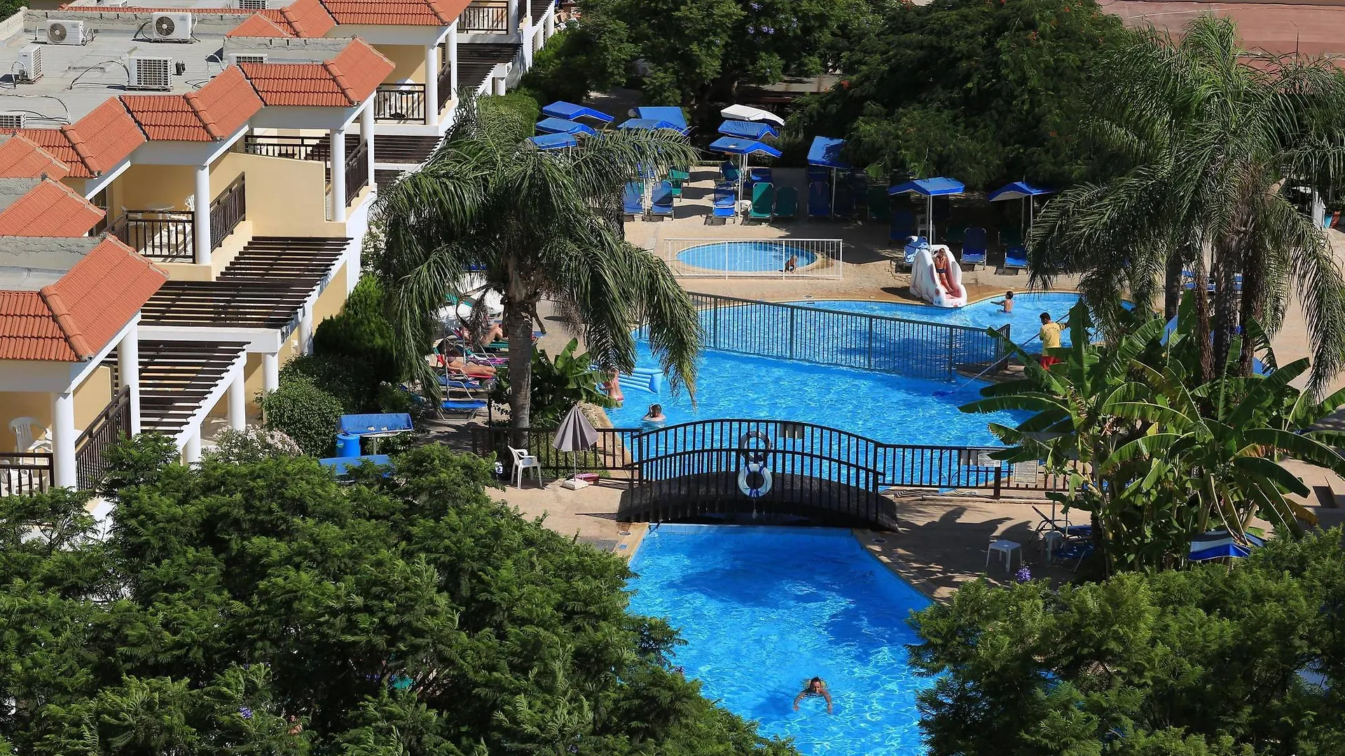 Jacaranda Hotel Apartments contacts